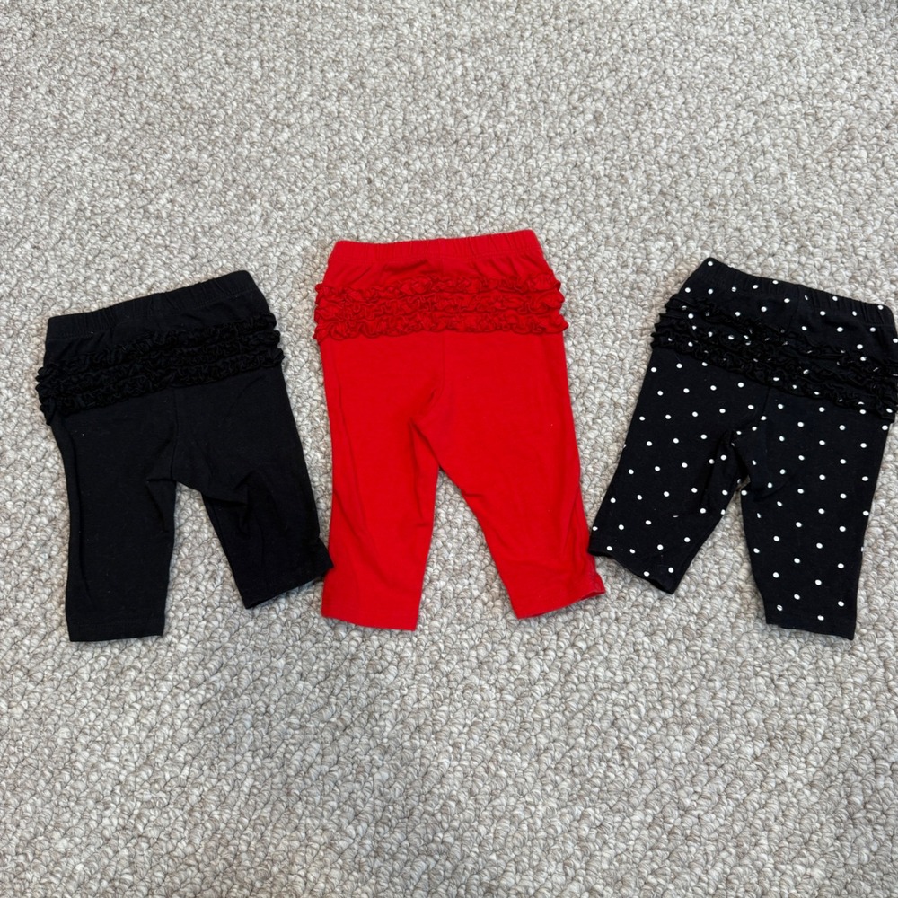 Old Navy Baby Girls Ruffle Butt Leggings Set of 3 Size Dot 0-3 Months